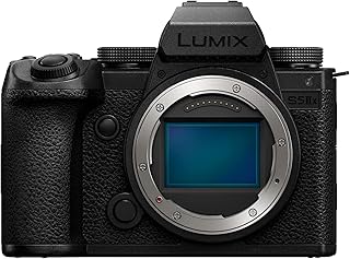 Беззеркальная камера Panasonic LUMIX S5IIX, 24,2 МП, полнокадровая, с фазовой гибридной автофокусировкой, новой технологией активной стабилизации изображения, записью видео 5,8K Pro-Res, RAW через HDMI, IP-стримингом - DC-S5M2XBODY, черная.