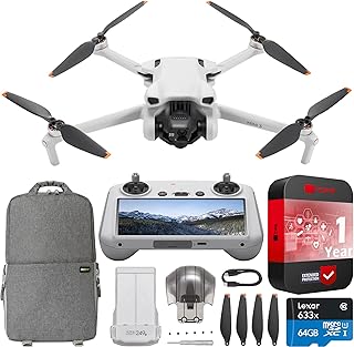 Квадрокоптер DJI Mini 3 с 3 камерами, интеллектуальным пультом дистанционного управления (с экраном), записью видео 4K, временем полета 38 минут, возможностью вертикальной съемки и интеллектуальными режимами. В комплекте рюкзак Deco Gear и аксессуары.