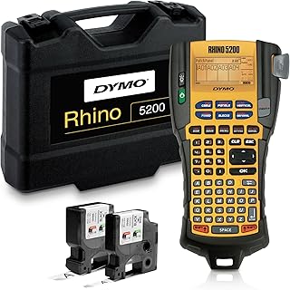 Промышленный этикеточный принтер DYMO RhinoPRO 5200 с кейсом для переноски, предназначен для строительных площадок и выполнения сложных задач по маркировке, печатает быстро, в комплекте 2 рулона промышленных виниловых этикеток DYMO.
